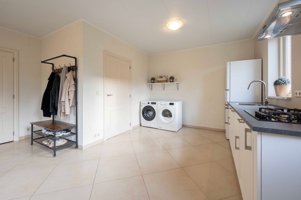 Medium property photo - Julianastraat 34, 4741 BW Hoeven